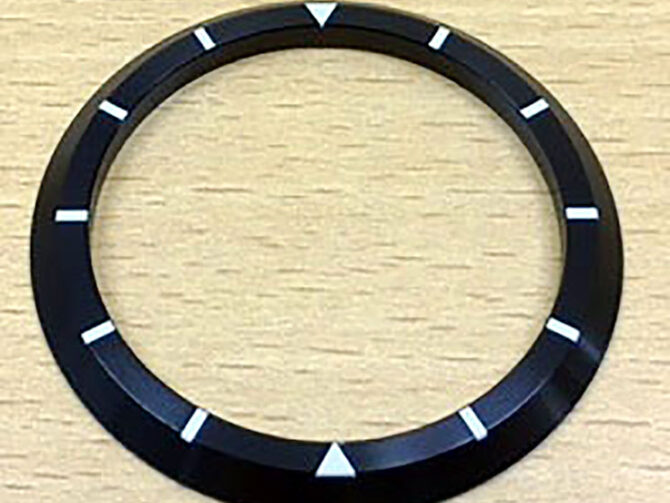 LEXUS NX用アルミ切削クロックベゼル＜ブラックタイプ＞